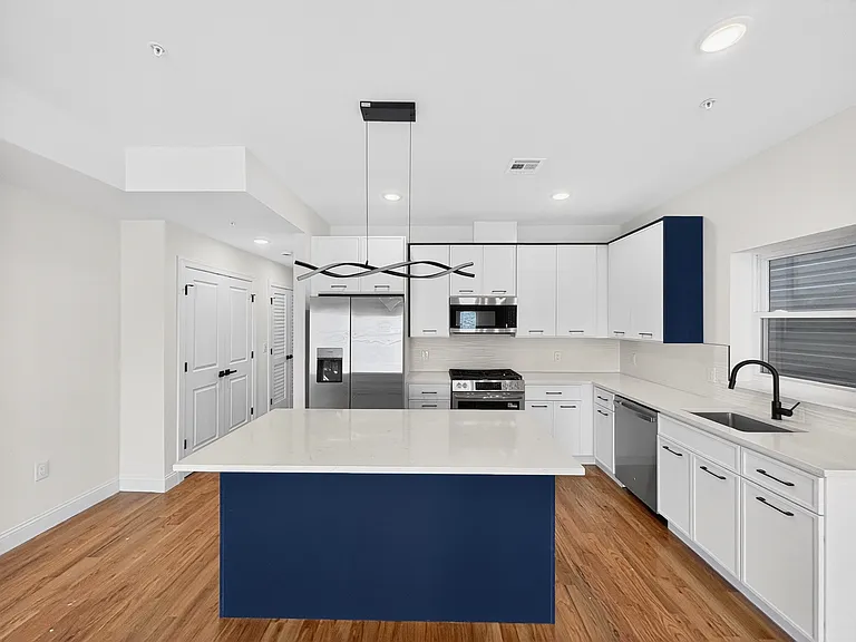 270 Hunterdon St #2 — Photo 17