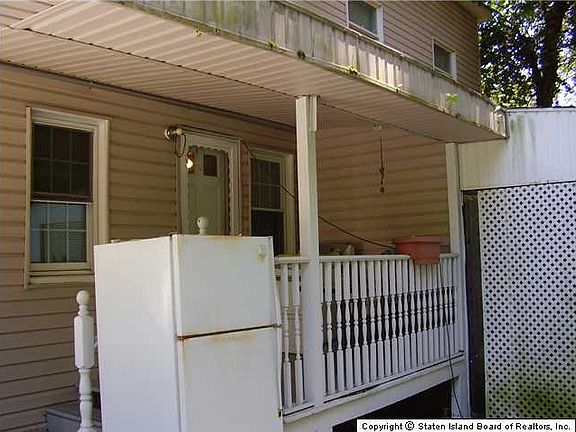 4th image of 108 Holland Ave