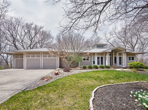 35423 Cabernet Cir, Waukee, IA 50263