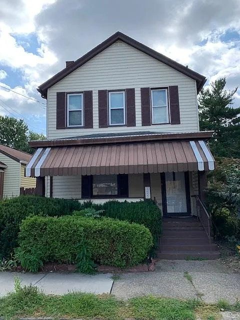 525 3rd Ave photo 1