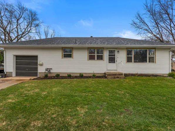 601 W Water St, Farmer City, IL 61842