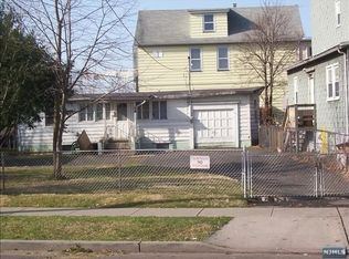 296 Maple Ave, Wallington, NJ 07057