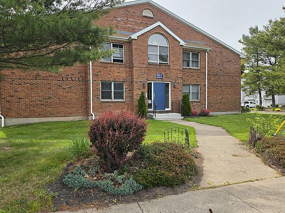 2nd image of 1015 Old Colony Rd #6