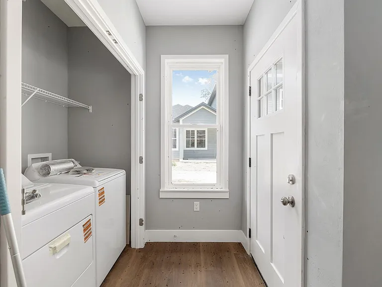 424 NW 3rd Ave #1 — Photo 8
