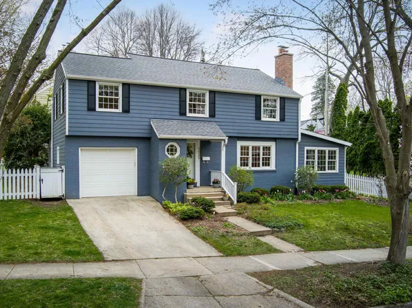 4022 Chippewa Dr, Madison, WI 53711