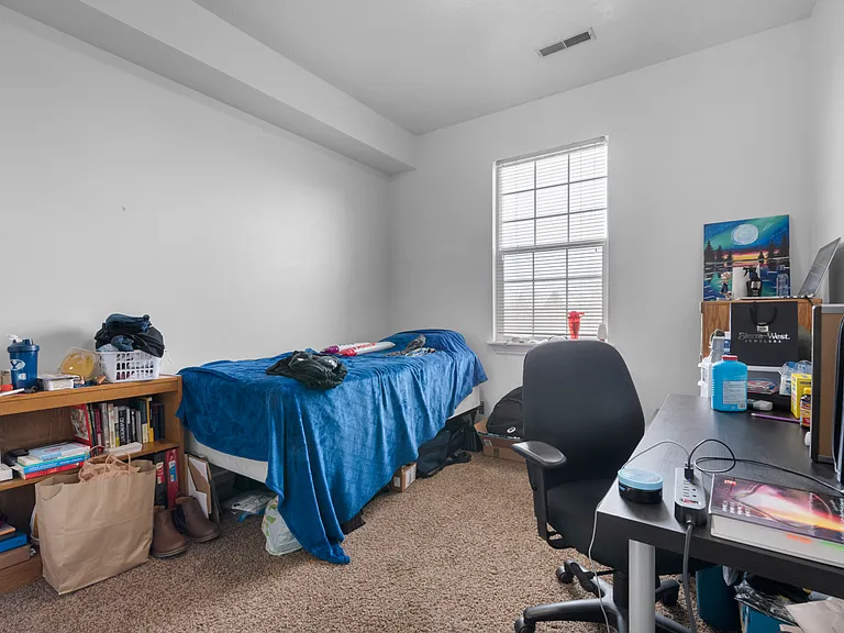 532 N Seven Peaks Blvd #302 — Photo 7
