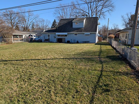 2nd image of 1435 Benson Dr