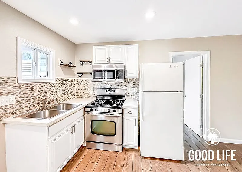 2 bed, 1.0 bath, 725 sqft, $2,450 — Photo 4