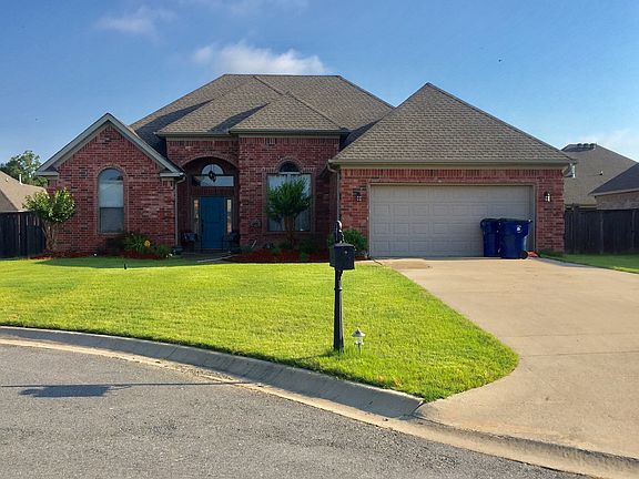 3rd image of 16 Toulouse Ct