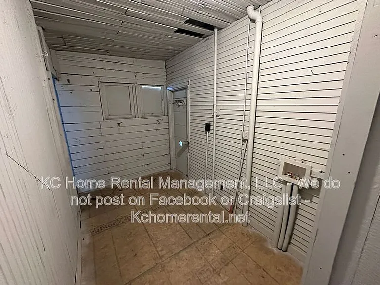 5233 E 6th St #1 — Photo 26