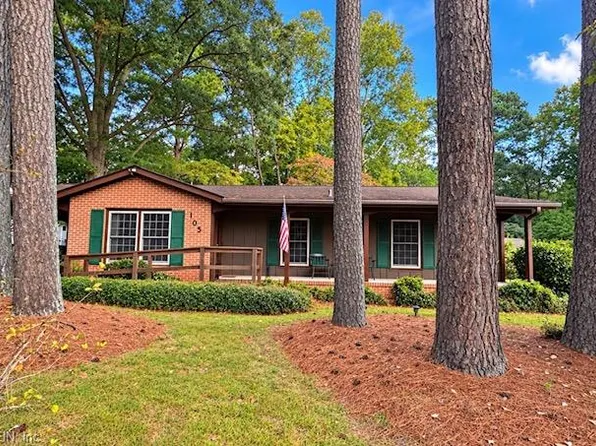 105 Riverside Dr, Yorktown, VA 23692