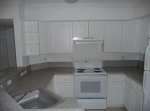 4th image of 4235 S 57th Ave APT 202E
