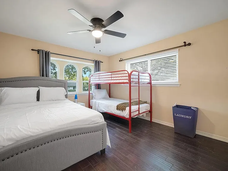9652 Arborhill Dr — Photo 8