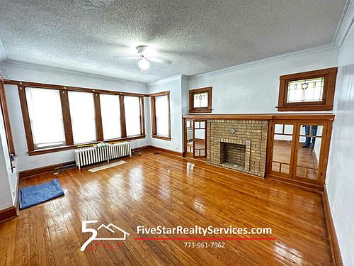 1st image of 5012 W Wellington Ave #2