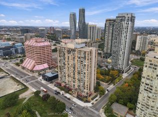 265 Enfield Pl #903, Mississauga, ON L5B 3Y7