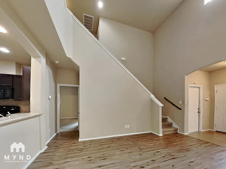 4606 Todds Farm — Photo 3