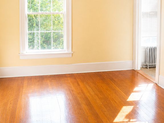 2nd image of 81 Bridge St APT 4