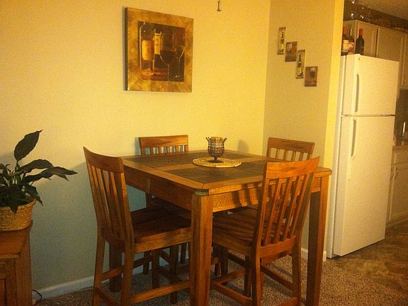 5th image of 6385 Village Ln