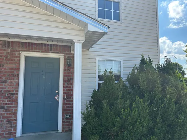 1131 E 9th St, Russellville, AR 72801