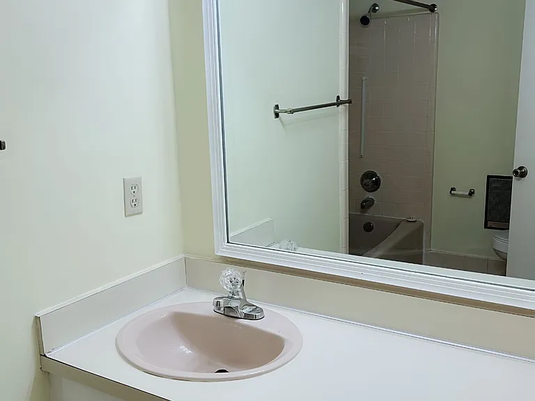 33 Althea Cir #B — Photo 4