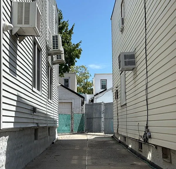 3233 200th St — Photo 10
