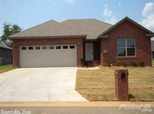 1604 W Vine St, Searcy, AR 72143