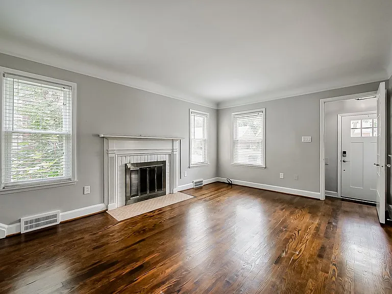 21530 Olmstead St — Photo 5