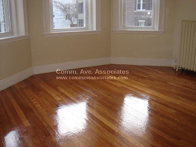 1st image of 60 Woodstock Ave APT 17