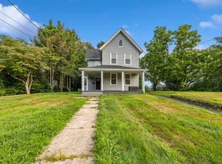 44 Oakland Rd, Southington, CT 06489