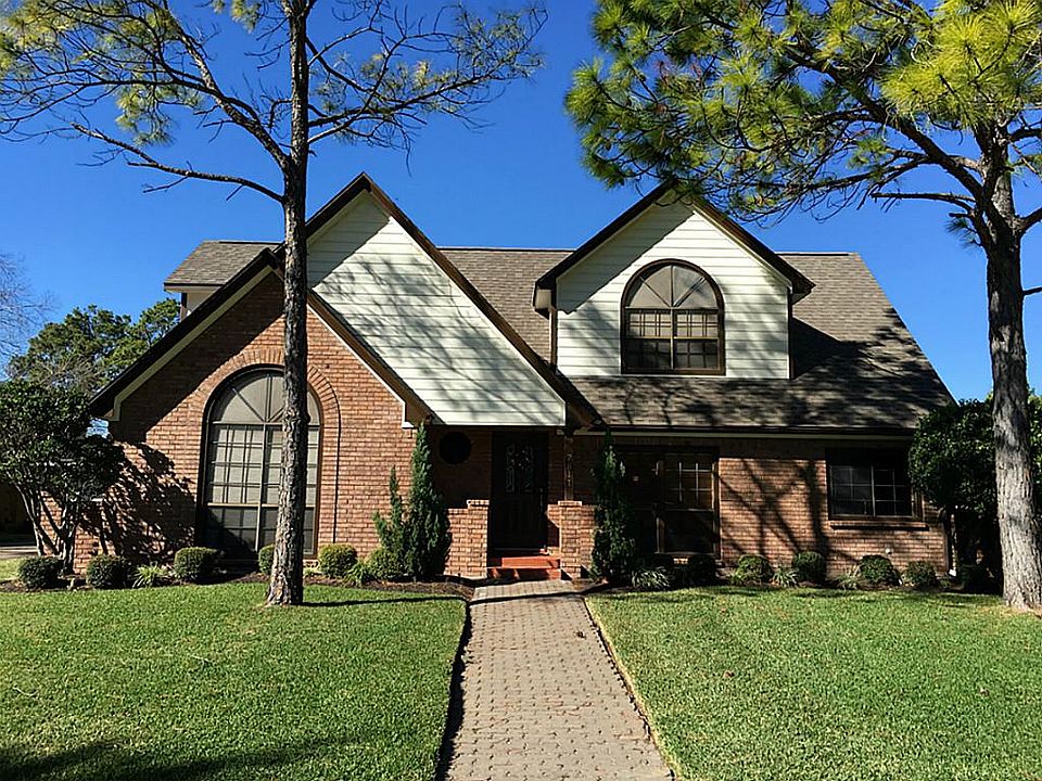 1st image of 7811 Pine Falls Dr