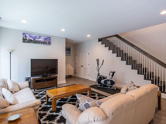 3rd image of 7771 Van Buren St #4