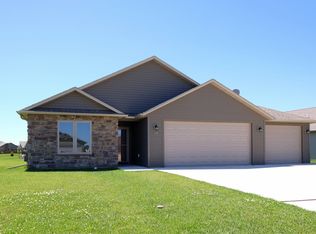 14 Stoneybrook Cir SW, Spencer, IA 51301