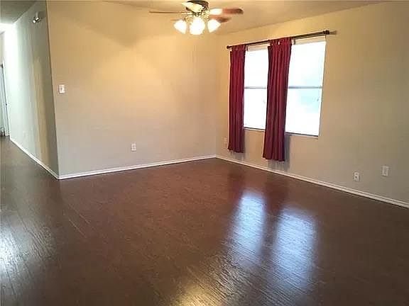 5th image of 4600 Dogwood Dr