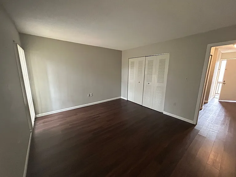 2811 SW Archer Rd #C18 — Photo 16