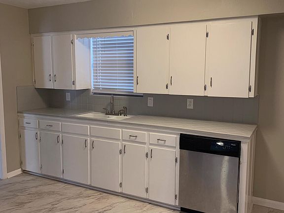 3rd image of 1322 Tanager Ln