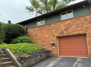 919 Braddock Rd, Pittsburgh, PA 15221