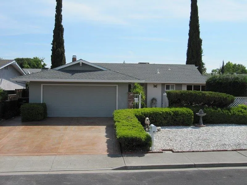 1573 Hollyhock St photo 1