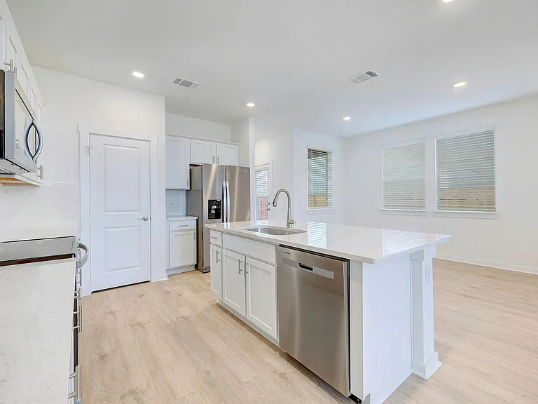 2301 Wallin Bradley Dr — Photo 9