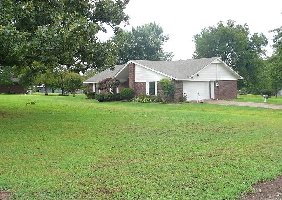 1st image of 2928 Meadow Creek Way