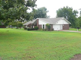 2928 Meadow Creek Way, Van Buren, AR 72956