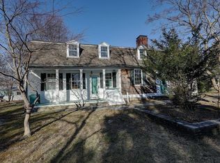 1237 Hope St, Bristol, RI 02809