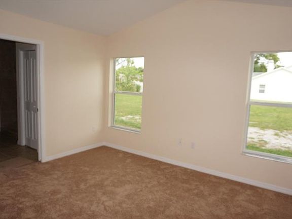 3rd image of 541 Holloway Shores Dr