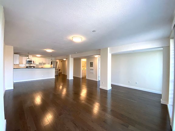 4th image of 655 Kansas St #205