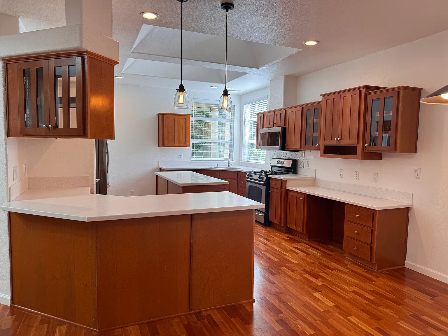 3 bed, 1651 sqft, $4,600 — Photo 3
