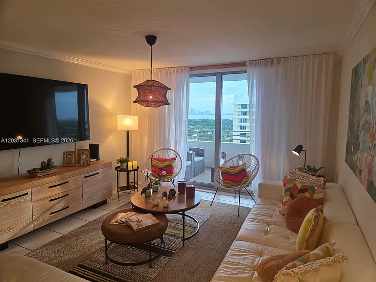 5555 Collins Ave #16W — Photo 3