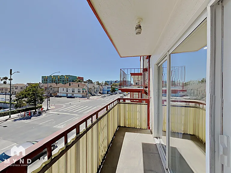 711 Madison St #5 — Photo 8