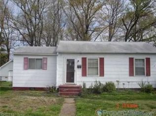 2711 Omar St, Chesapeake, VA 23324