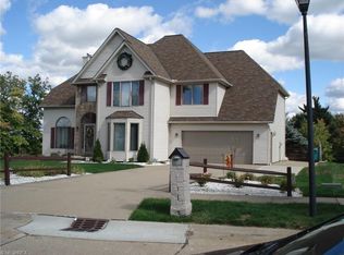 7470 Ludwin Dr, Seven Hills, OH 44131