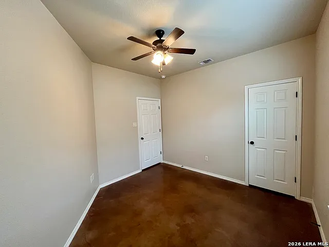 185 Joanne Cv — Photo 11