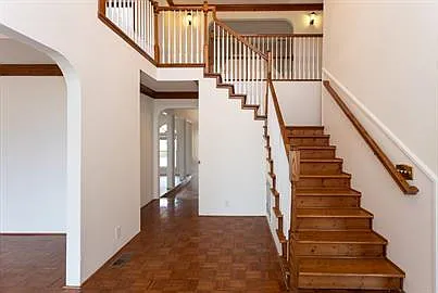 681 Marlborough Dr — Photo 16
